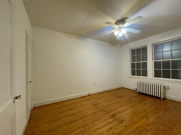 4021 Davis Pl NW — Photo 25