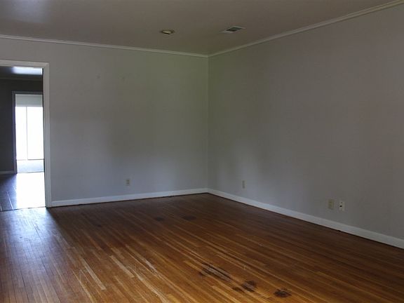 2nd image of 4715 Ebonwood Ln