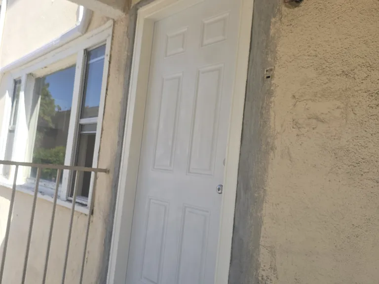 2640 S Manhattan Pl #2640 — Photo 1
