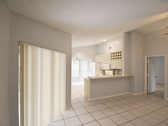5th image of 1264 Willow Dr