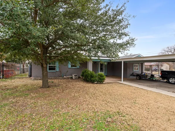 1530 Carson Dr, Mesquite, TX 75149