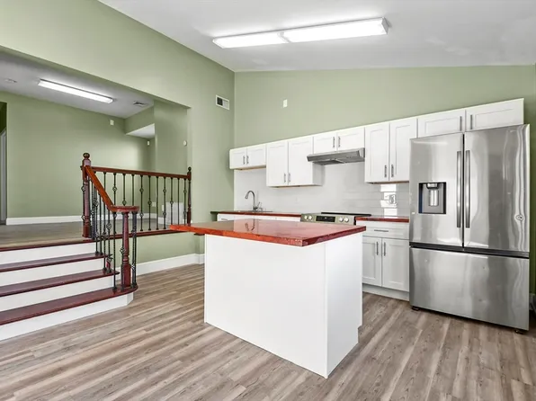 545 Brayton Ave, Fall River, MA 02721