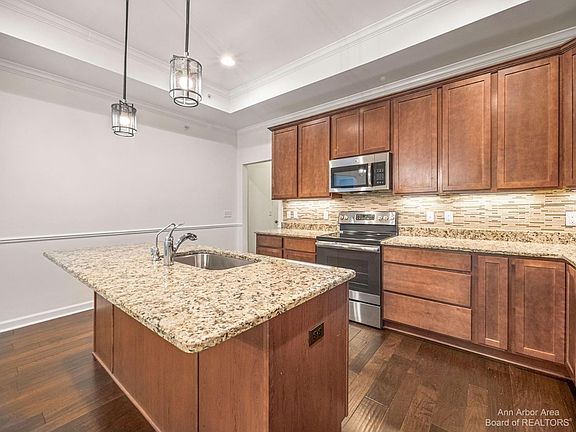5th image of 5594 Arbor Chase Dr #84