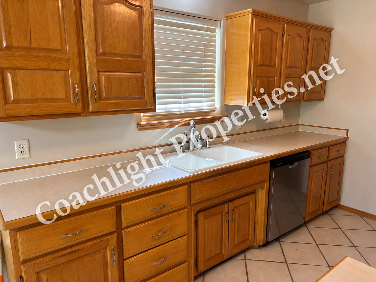4 bed, 1900 sqft, $2,100 — Photo 4