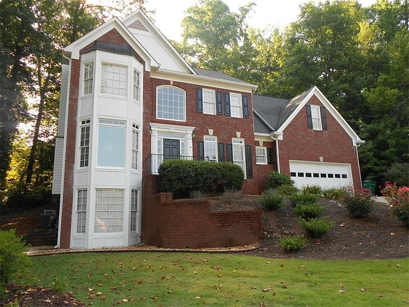1st image of 3984 Devon Oaks Dr NE