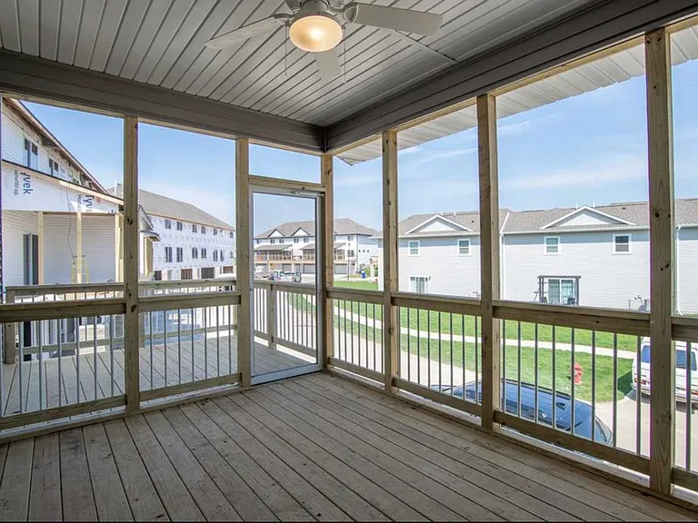 1172 Dahnovan Dr — Photo 21