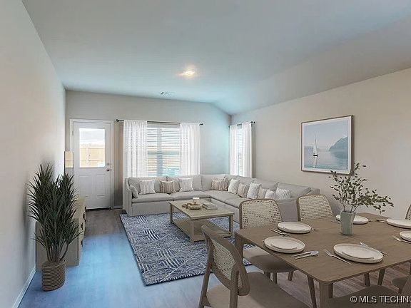 5th image of 20771 McKellop Dr