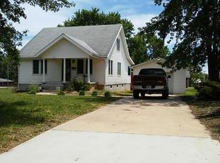 900 S McArthur St, Salem, MO 65560