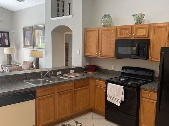 4th image of 7919 Golden Pond Cir
