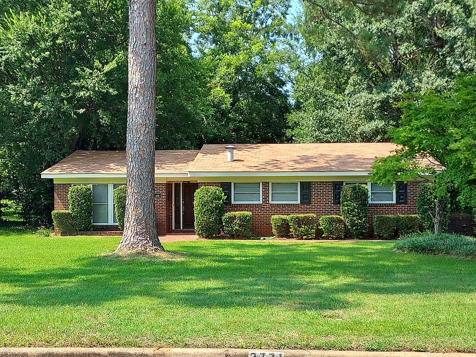 1st image of 2771 Montrose Ave