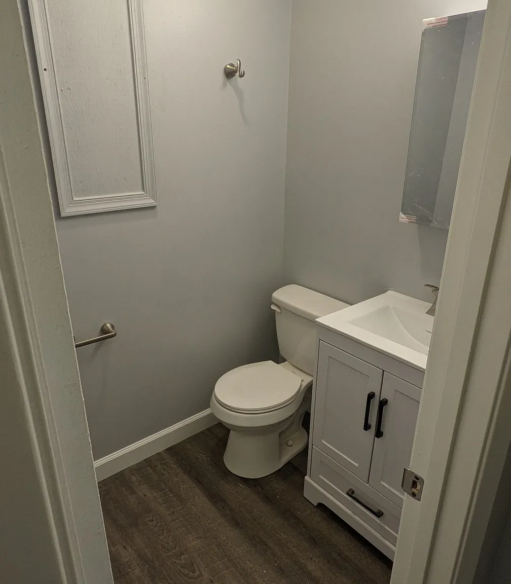 4 bed, 2.5 bath, 2200 sqft, $3,300 — Photo 2