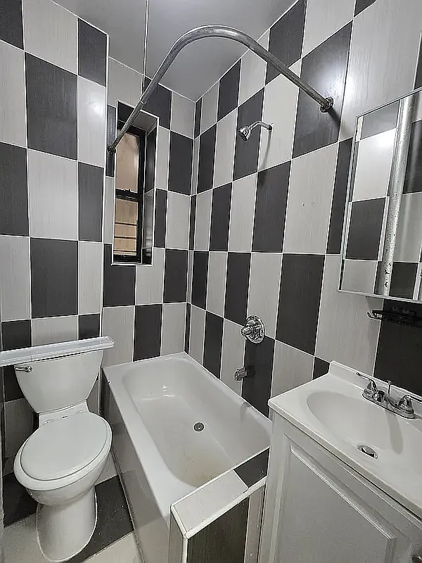 402 East 162nd Street — Photo 4
