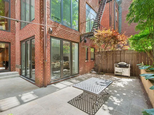 56 W 71st St, New York, NY 10023