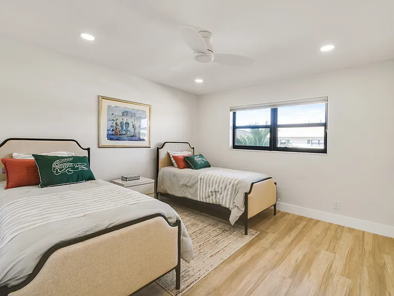 755 Saturn St #D202 — Photo 16