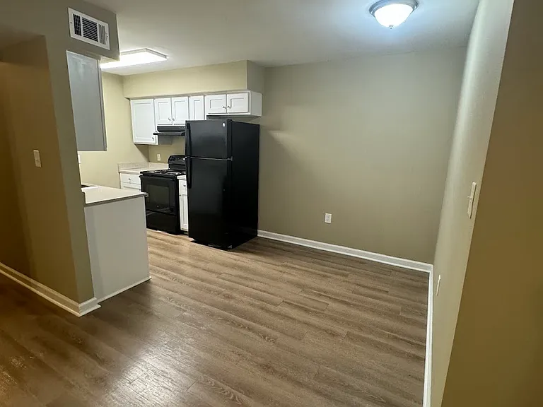 411 Baldwin Rd — Photo 6