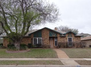 3701 Magnolia Dr, Grand Prairie, TX 75052