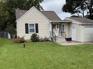 104 Mansfield Rd, Syracuse, NY 13219