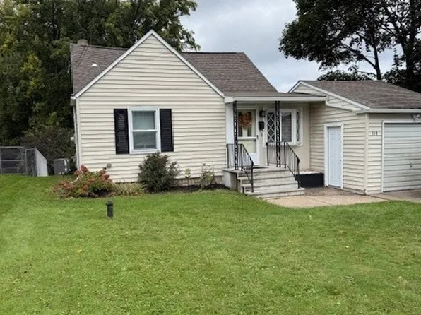 104 Mansfield Rd, Syracuse, NY 13219