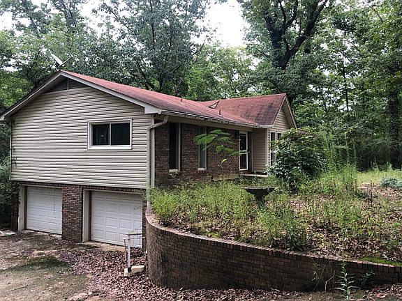 3rd image of 4688 Fairway Dr