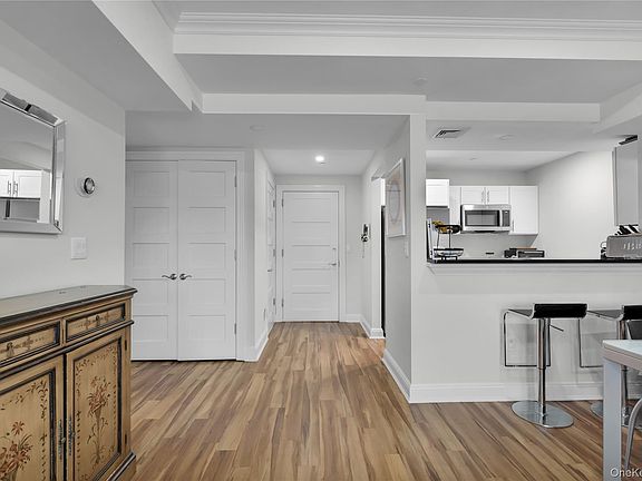 4th image of 225 Stanley Avenue #109
