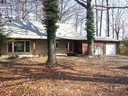 1st image of 4733 Woodland Dr