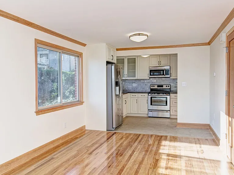 Kathwynn Apartments — Photo 8