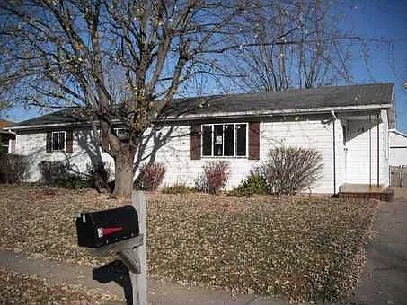 1911 N Monroe Dr photo 1
