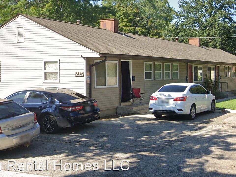 1st image of 2832 W Carmen Ave APT 3