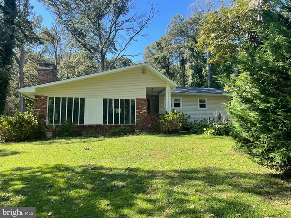 8174 Bodkin Ave, Pasadena, MD 21122