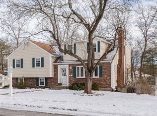 16 Old Coach Rd, Braintree, MA 02184