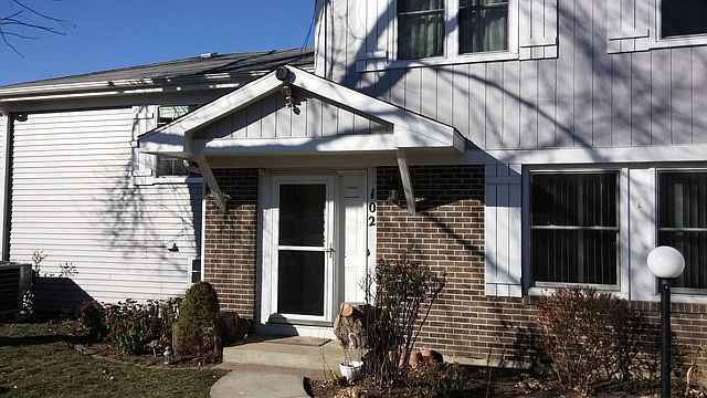 1st image of 102 Brookwood Ct