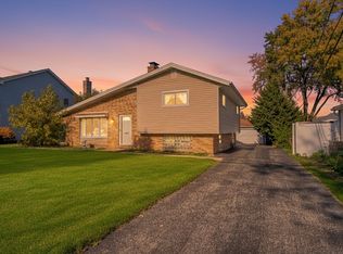 251 W Armitage Ave, Elmhurst, IL 60126