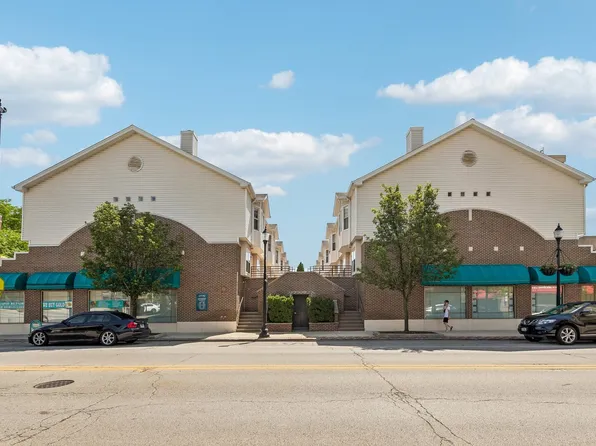8029 Lincoln Ave, Skokie, IL 60077