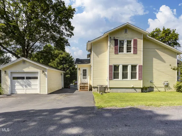 22 Highland Avenue, Fort Johnson, NY 12070