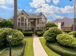 17119 Silverthorne Ln, Spring, TX 77379