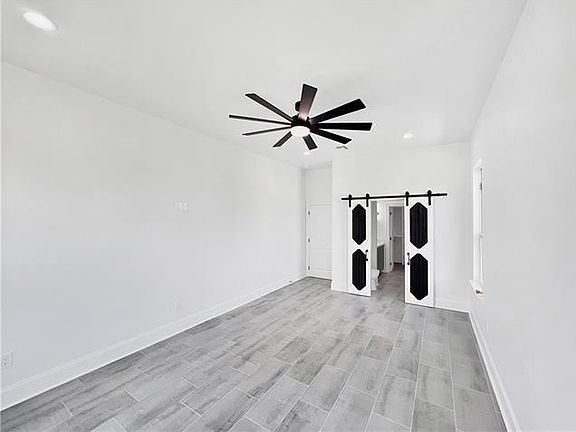 5th image of 7948 Edgelake Ct