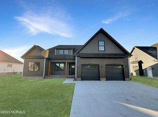 203 Pleasant Dr, Elizabeth City, NC 27909