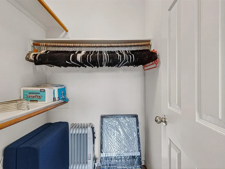811 Colony Glen Ct — Photo 32