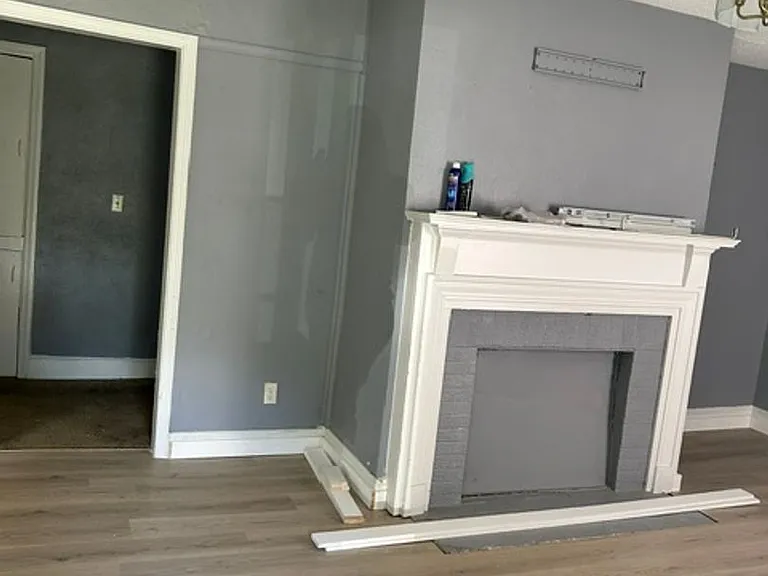 121 Coker St — Photo 3