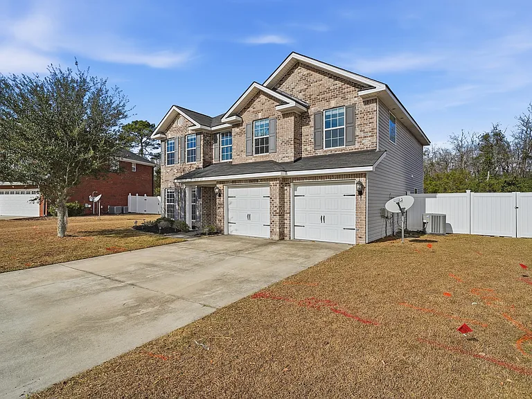 507 Cascade Ct — Photo 2