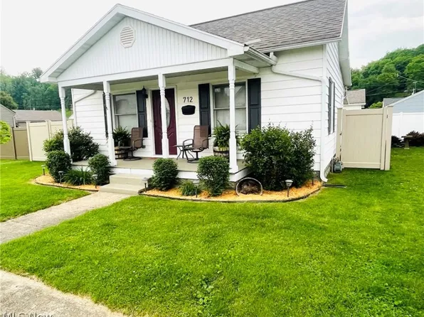 712 5th St, Saint Marys, WV 26170