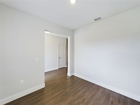 5th image of 570 Charlotta Ave SE