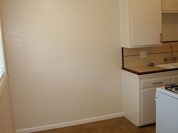 4th image of 3565 N East St #3565