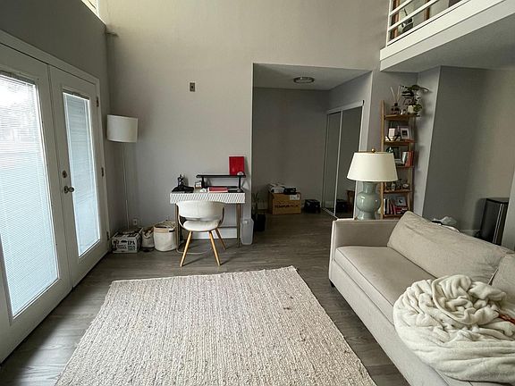 4th image of 7044 Hawthorn Ave APT 301