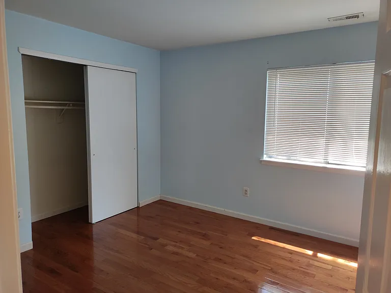 403 Lucas Ln — Photo 11