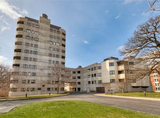 3920 Grand Ave #5TW-501, Des Moines, IA 50312