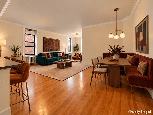 Living room, photo 2