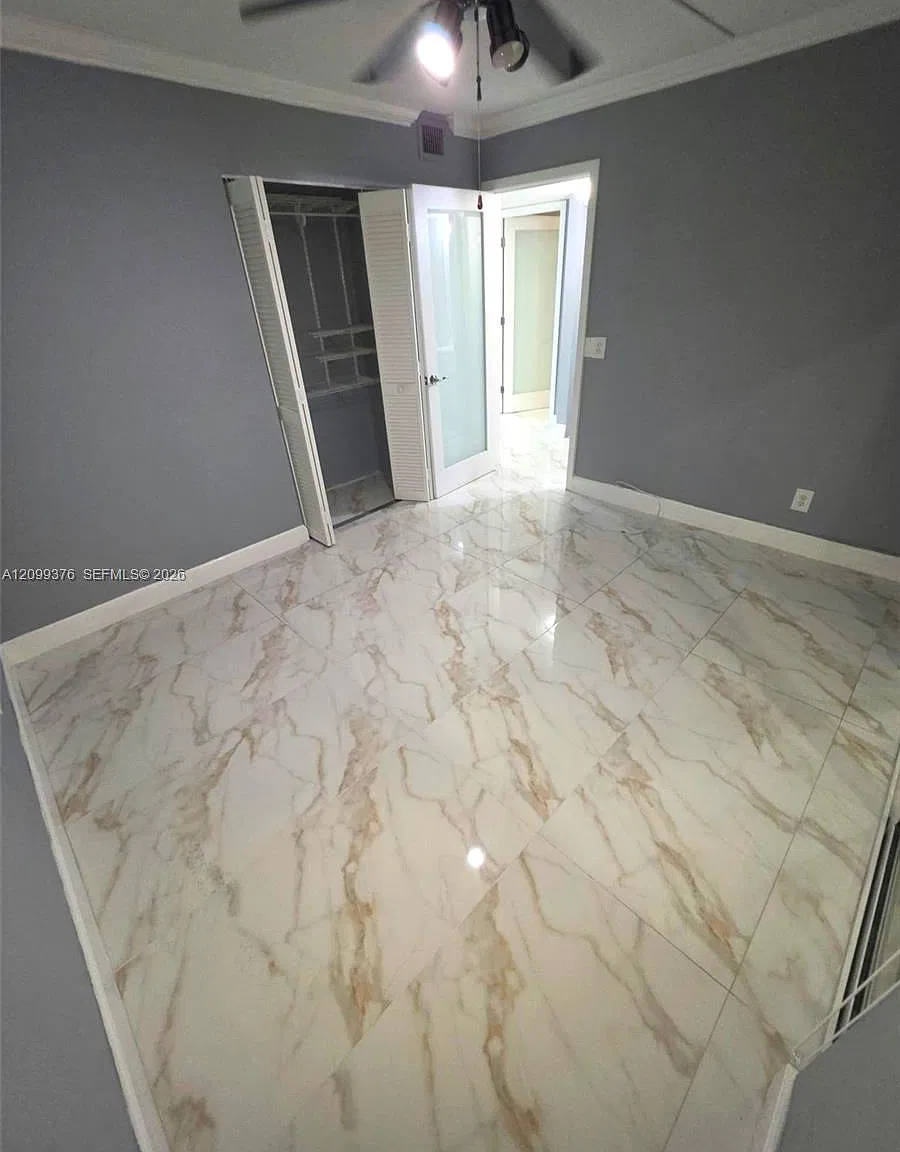 2 bed, 948 sqft, $2,800 — Photo 3
