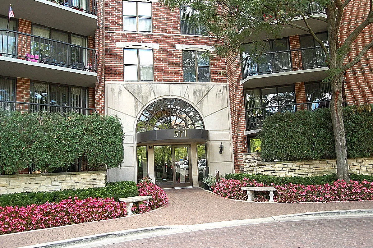 2 bed, 1192 sqft, $2,980 — Photo 1