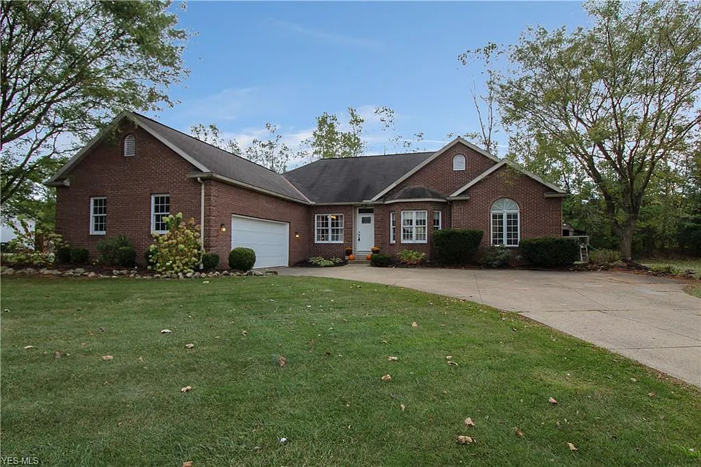 2254 Jesse Dr photo 1